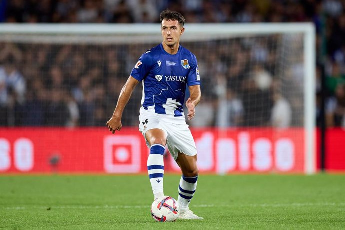 Martin Zubimendi of Real Sociedad in action during the LaLiga EA Sports match between Real Sociedad and Real Madrid CF at Reale Arena on September 14, 2024, in San Sebastian, Spain.