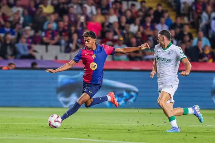 Lamine Yamal of FC Barcelona in action during the Spanish league, La Liga EA Sports, football match played between FC Barcelona and Getafe CF at Estadio Olimpico de Montjuic on September 25, 2024 in Barcelona, Spain.