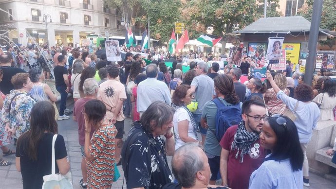 Concentración de la CGT en Palma tras la jornada de huelga general en solidaridad con Palestina.