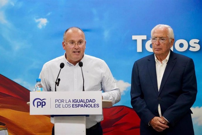 Miguel Tellado, en rueda de prensa en Melilla junto con el presidente la Ciudad y del PP melillense, Juan José Imbroda.