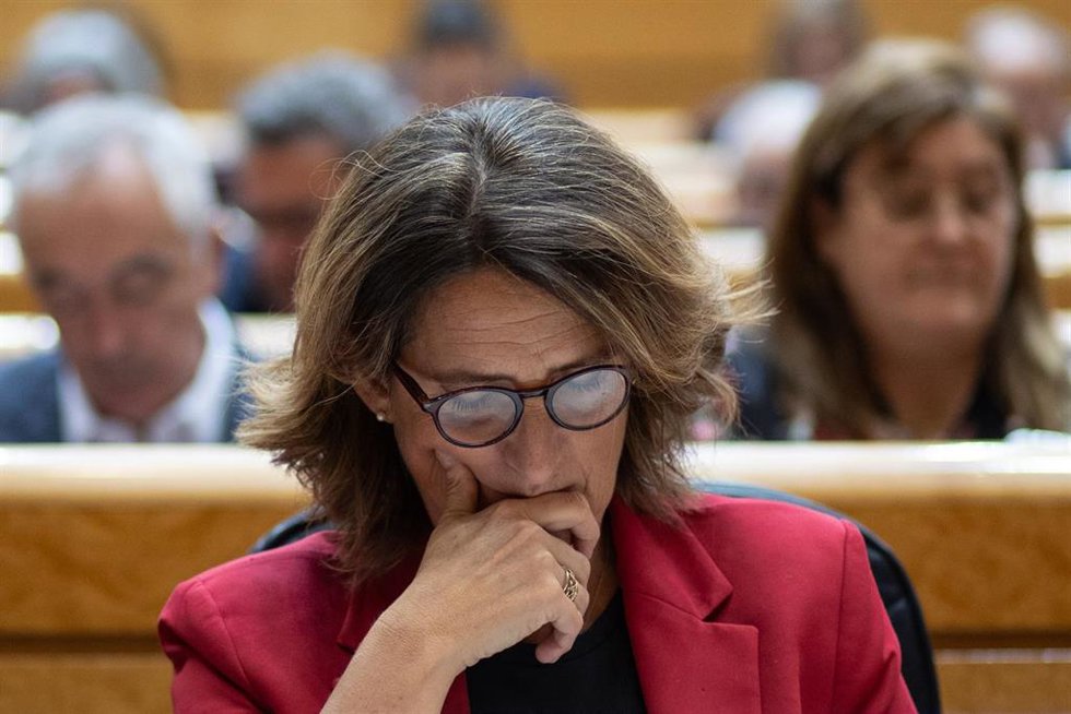 La vicepresidenta tercera y ministra par la Transición Ecológica, Teresa Ribera, durante una sesión de control de Gobierno en el Senado, a 24 de septiembre de 2024, en Madrid (España).