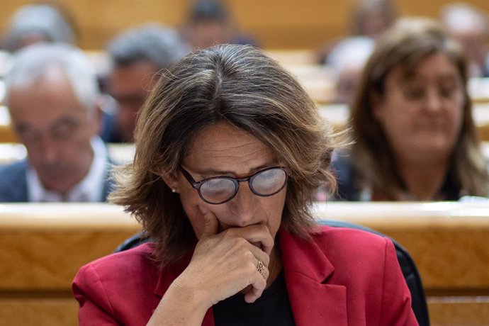 La vicepresidenta tercera y ministra par la Transición Ecológica, Teresa Ribera, durante una sesión de control de Gobierno en el Senado, a 24 de septiembre de 2024, en Madrid (España). Una semana más el Gobierno tendrá que hacer frente a preguntas relacio