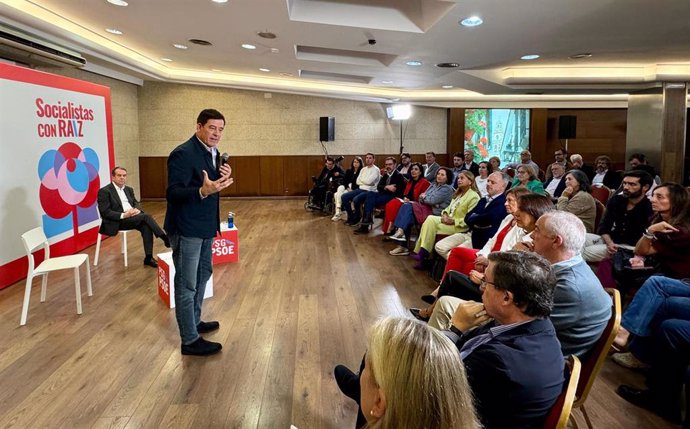 El secretario xeral del PSdeG, José Ramón Gómez Besteiro, en una intervención.