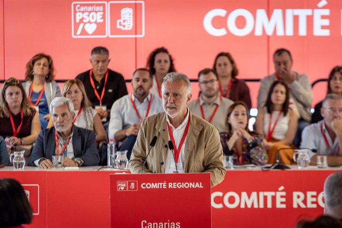 El secretario general del PSOE Canarias y ministro, Ángel Víctor Torres, durante su intervención en el Comité Regional