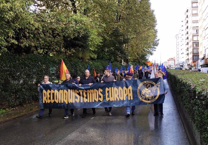 Manifestación convocada por la Asociación Cultural Alfonso I en Santander