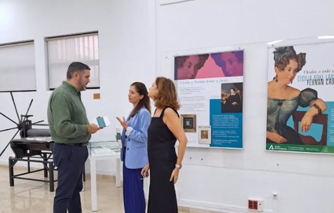 Exposición 'Oculta a todo ojo profano. Cecilia Böhl Larrea. Fernán Caballero' en el Centro Andaluz de las Letras.