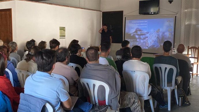 La Diputación de Málaga da a conocer en un taller las 86 especies de mariposas de la Sierra de las Nieves, una de las zonas de mayor variedad biológica de España