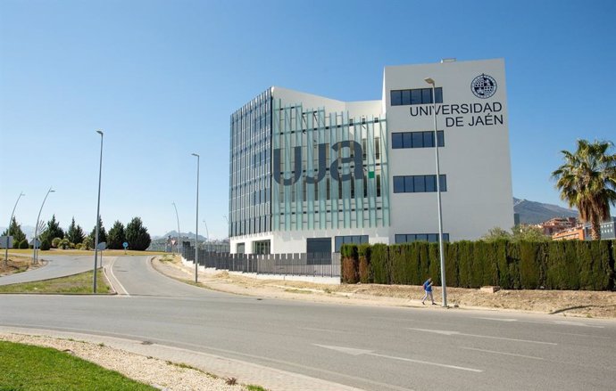 Edificio de Laboratorios de Investigación y Transferencia en el Campus de las Lagunillas.