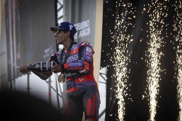 Archivo - MARTIN Jorge (spa), Prima Pramac Racing, Ducati Desmosedici GP24, portrait celebrates his second place during Sprint race 2024 MotoGP Gran Premio GoPro de Aragón, 2024 MotoGP Barcelona Grand Prix, on MotorLand Aragón, from August 30 to September