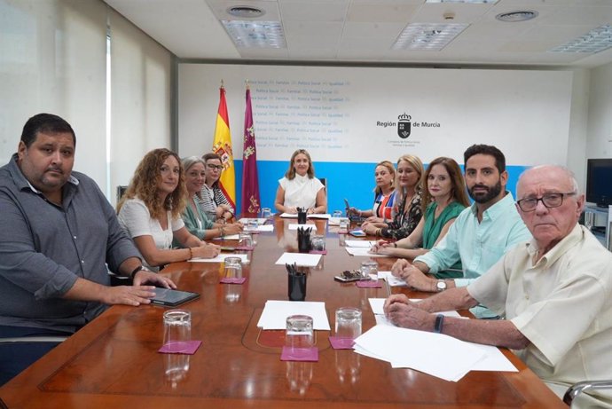 La Consejera De Política Social, Familias E Igualdad, Conchita Ruiz, Presidió La Mesa Del Jurado De Los 'Premios Mayores Región De Murcia'.