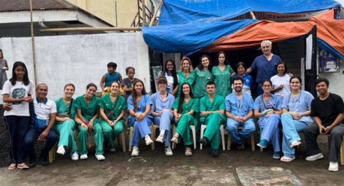 Cooperantes reunidos en el proyecto de voluntariado desarrollado en Lagonoy, Camarines Sur, Filipinas.