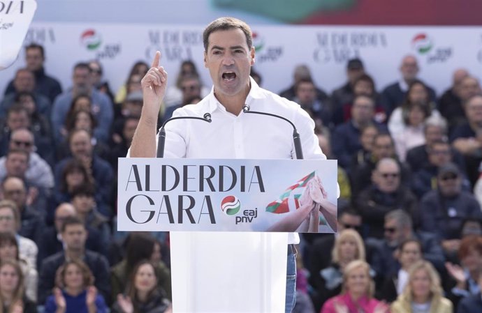 El lehendakari, Imanol Pradales, interviene en el  Alderdi Eguna celebrado por el PNV en las campas de Foronda, en Vitoria-Gasteiz