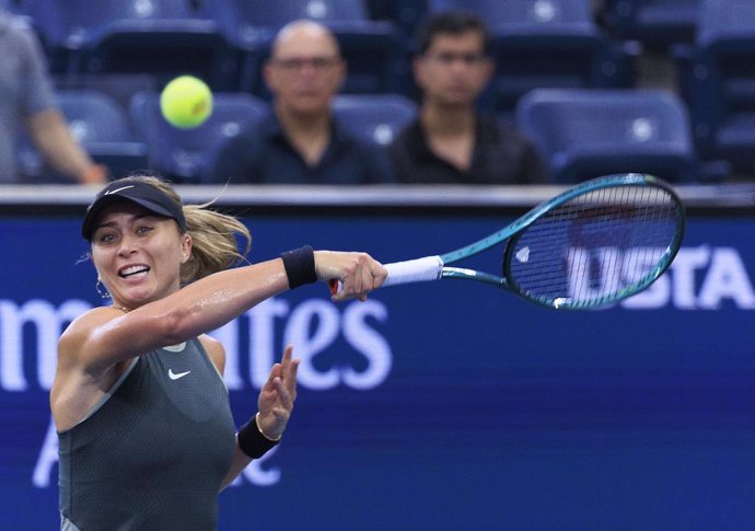 01 September 2024, US, New York: Spanish tennis player Paula Badosa in action against Chinese Wang Yafan during their Women's Single round of 16 tennis match of the US Open at USTA Billie Jean King National Tennis Center. Photo: Javier Rojas/PI via ZUMA P