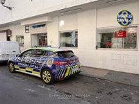 Dos detenidos y un denunciado por cometer un robo con "violencia e intimidación" en supermercado en Sevilla capital