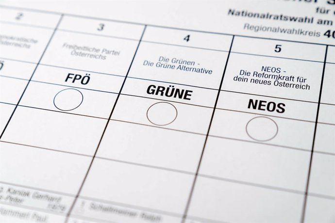 September 27, 2024, Thalheim Bei Wels, Upper Austria, Austria: Ballot papers for the upcoming National Council elections in Austria. The Ã–VP, SPÃ–, FPÃ–, Grüne, NEOS, BIER, MFG, KPÃ–, LMP, GAZA and KEINE are running.