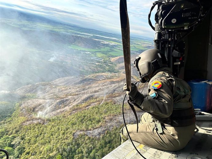 Archivo - Helicóptero de la Fuerza Aérea de Colombia