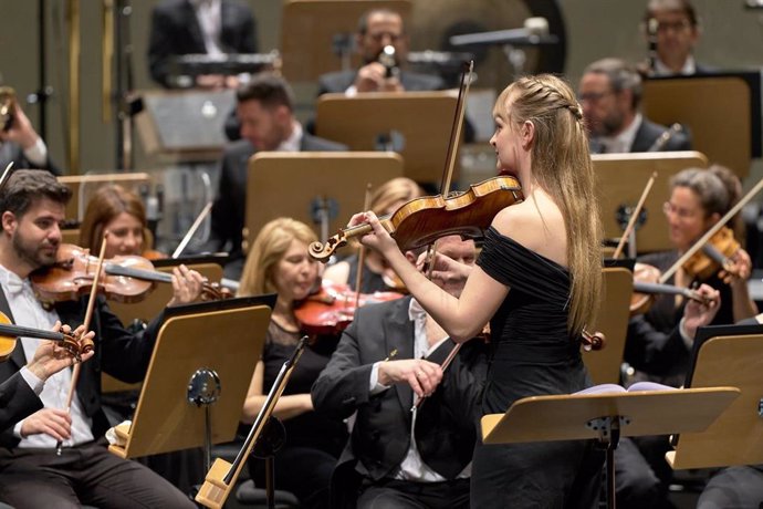 La concertino Alexa Farré, en un concierto de la ROSS.