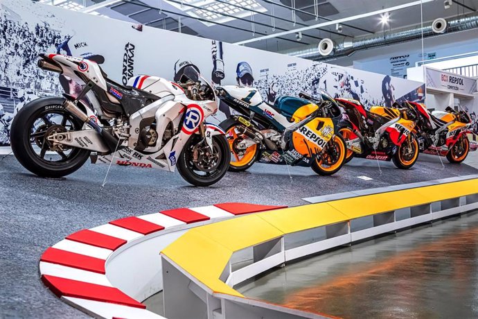 Espacio Repsol en el Museo de la Moto 'Made in Spain', situado en Alcalá de Henares.