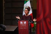 Sheinbaum toma posesión como primera presidenta de México con la promesa de prolongar la 'Cuarta Transformación'