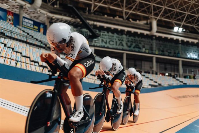 Entenamiento de la selección española de ciclismo en pista en Valencia.