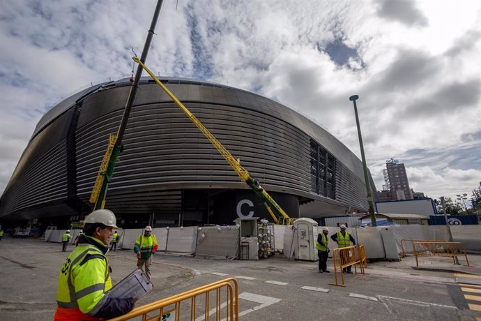 Archivo - Obras en el estadio Santiago Bernabéu