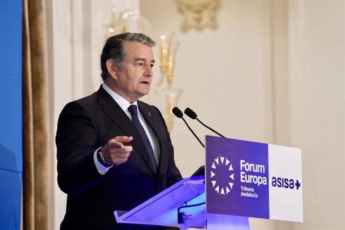 Antonio Sanz durante su intervención en el Fórum Europa en Málaga.