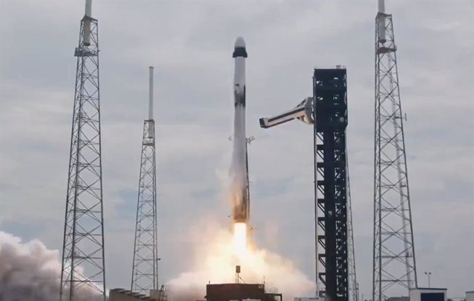 Despegue del Falcon 9 con la misión Crew 9