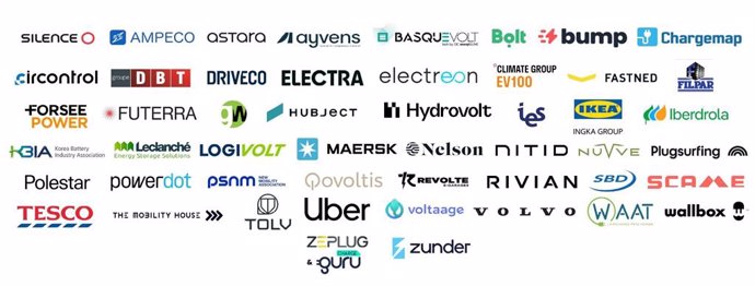 Volvo, Iberdrola, Uber y otras 47 firmas piden que no se modifique el objetivo de emisiones de la UE de 2035 para coches y furgonetas.