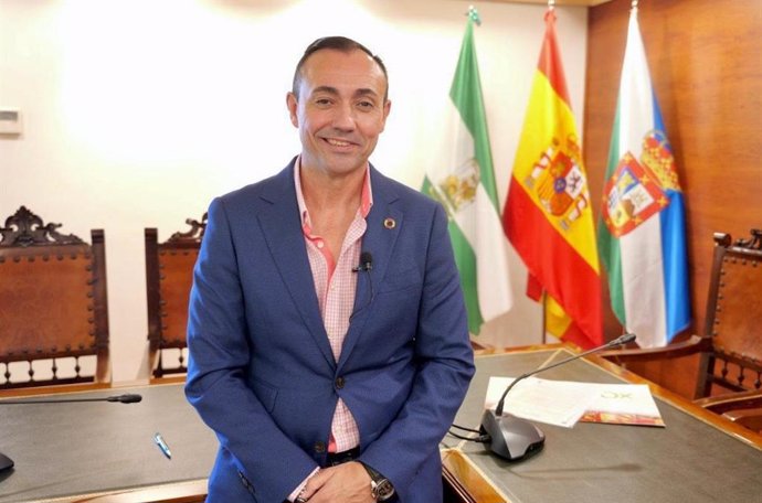 El portavoz del grupo municipal de Vox en el Ayuntamiento de Alhedín, Diego González.