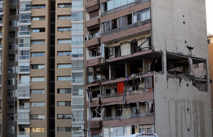 Un edificio residencial dañado en la capital de Beirut, Líbano 