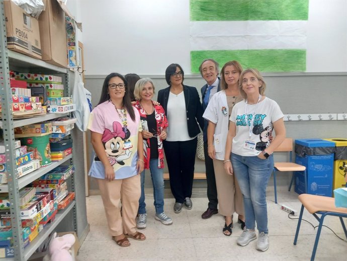 Visita este lunes al Colegio de Educación Infantil y Primaria (CEIP) Fuentenueva de Granada.