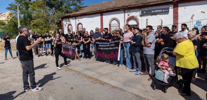 Concentración celebrada en la Estación de El Carpio.