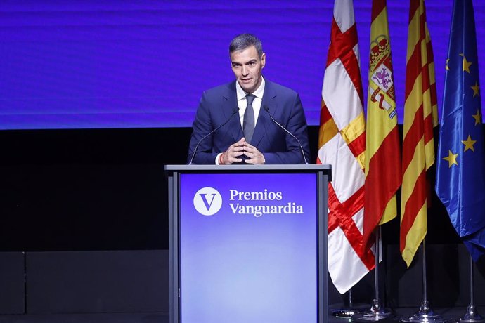 El presidente del Gobierno, Pedro Sánchez, ha instado a la comunidad internacional a "no callar ni un minuto" ante la situación en Ucrania y en Oriente Próximo, en la entrega de los Premios Vanguardia 2024 de La Vanguardia, en una gala en Barcelona.