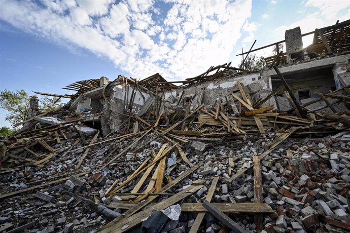 Archivo - Edificio destruido en Ucrania por un bombardeo ruso