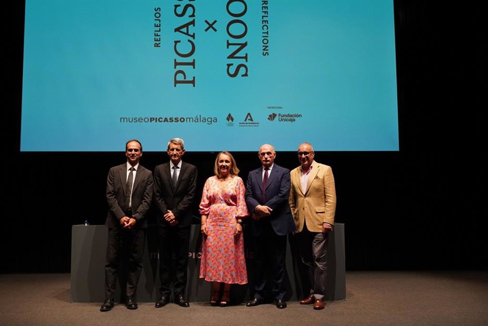 Miguel López-Remiro, director artístico MPM; José M. Domínguez, Presidente de Fundación Unicaja; Macarena ONeill, Viceconsejera de Culturade la Junta; Bernard Ruiz-Picasso, Pte. Consejo Ejecutivo MPM; y Rodrigo Ruiz-Jiménez, dtor. Patronato Alhambra