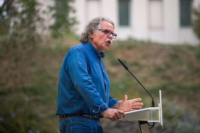 Archivo - El exportavoz del Grupo Parlamentario de Esquerra Republicana de Catalunya (ERC) en el Congreso de los Diputados, Joan Tardá, interviene en la presentación como alcaldable de Santa Coloma de Gramenet del actual portavoz en el congreso, Gabriel R