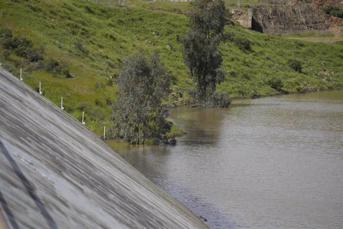 Archivo - Embalse de Aznalcóllar. A 01 de abril de 2024, en Sevilla (Andalucía, España).   