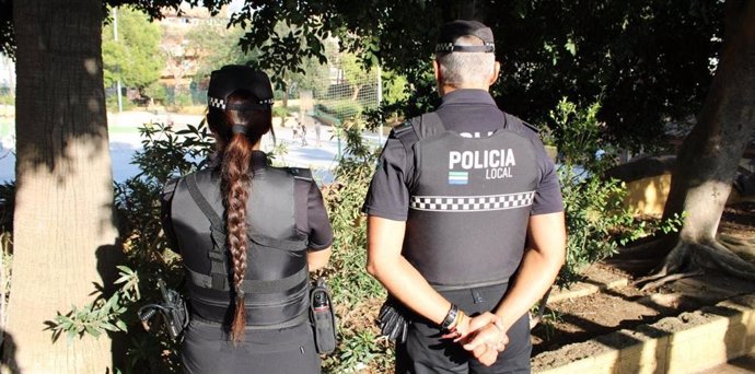 Agentes de la Policía Local de Mijas.