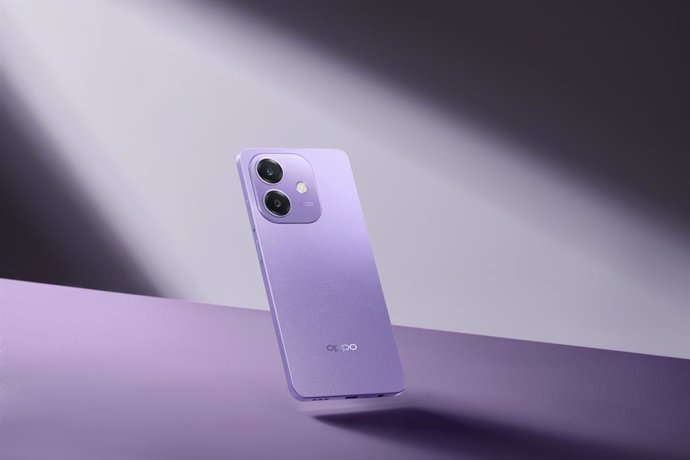 OPPO A40 en color morado