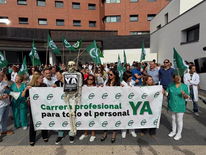 Concentración organizada por CSIF en el hospital de Ciudad Real