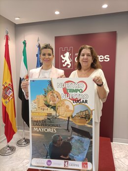 La concejala de Auntos Sociales de Cáceres, Encarna Solís, presenta las actividades del Mes de las Personas Mayores