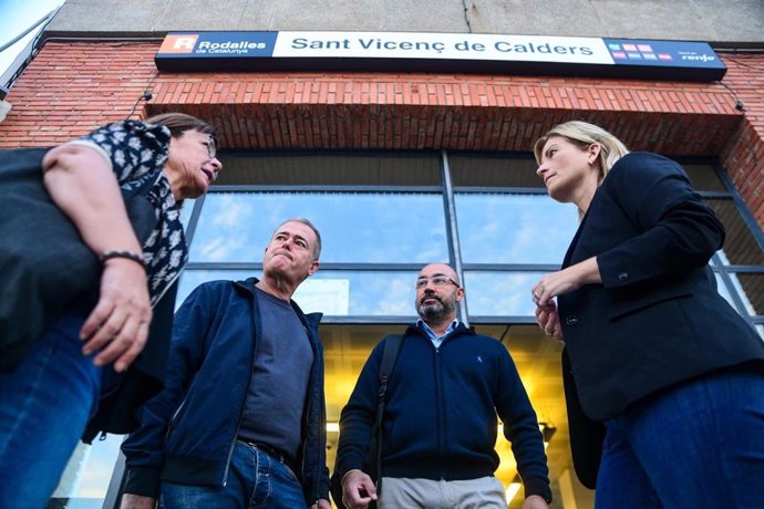 ERC visita la estación de Sant Vicenç de Calders (Tarragona) el día que se inician los cortes ferroviarios por las obras en el Camp de Tarragona