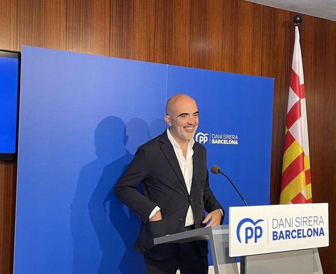 El líder del PP en el Ayuntamiento de Barcelona, Daniel Sirera, este martes en rueda de prensa.