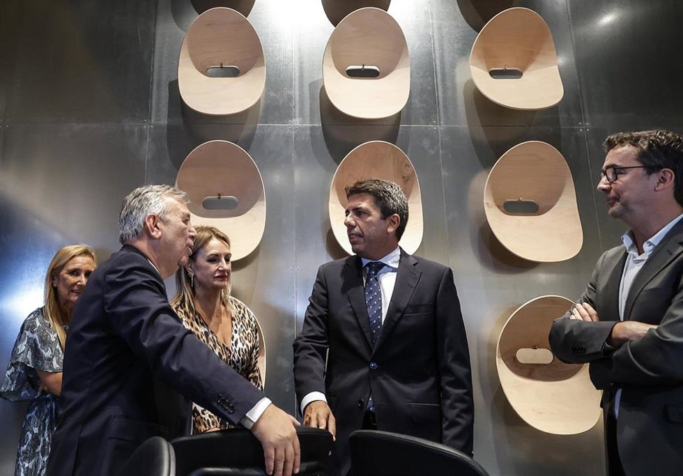 El presidente de la Generalitat, Carlos Mazón, durante la inauguración de la Feria Hábitat Valncia, a 1 de octubre de 2024