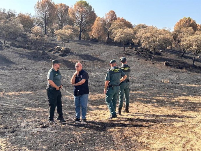 Visita de Manuel Fernández a la zona afectada por el incendio de la Sierra de Andújar