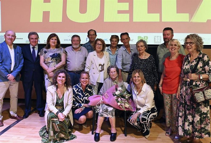 La alcaldesa de Jerez de la Frontera (Cádiz), María José García-Pelayo, en el acto por el Día de las Personas Mayores.