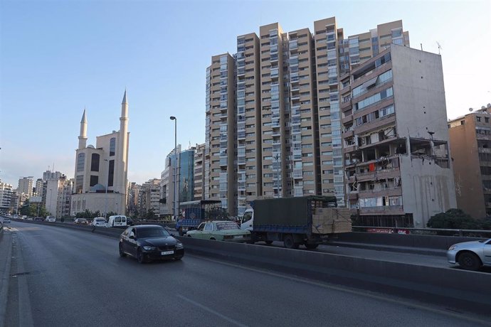 Edificio atacado por las Fuerzas de Defensas de Israel en Beirut, capital de Líbano