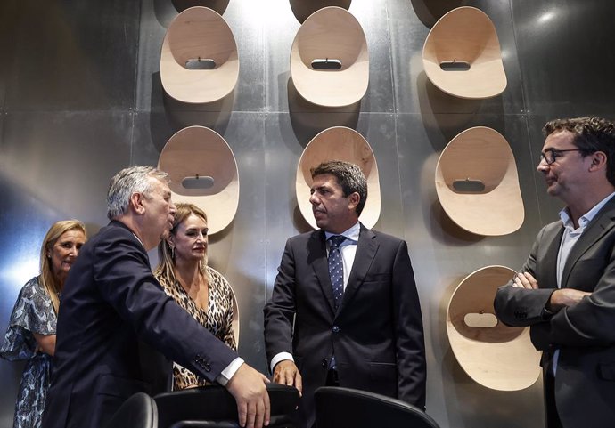 El president de la Generalitat, Carlos Mazón, durant la inauguració de la Fira Hàbitat València, a 1 d'octubre del 2024