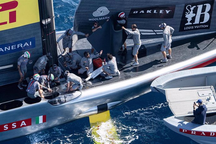 October 01, 2024. Louis Vuitton Cup Final, Race Day 5. LUNA ROSSA PRADA PIRELLI TEAM