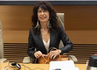 Redondo denuncia que el PP quiere "blanquear" su historia, "contraria a la igualdad y a la conciliación"